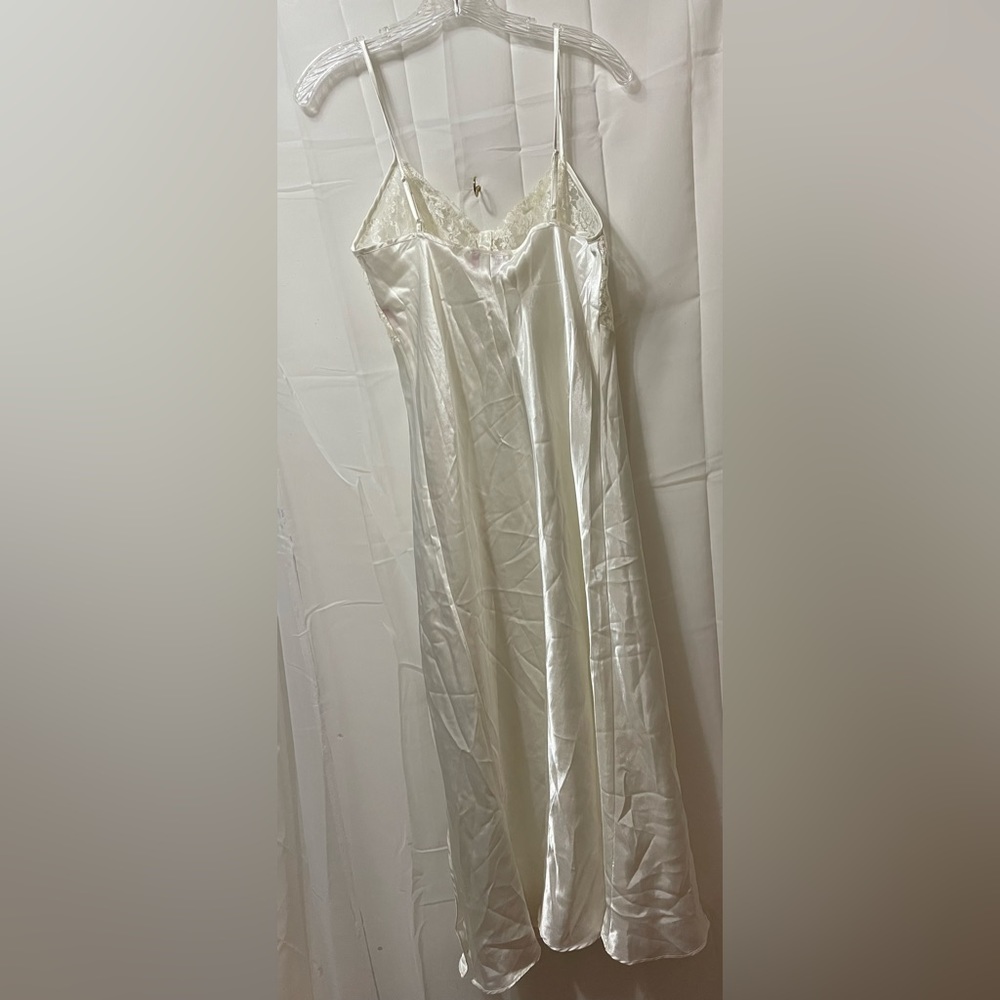 Vintage hand dyed Oleg cassini nightgown - Picture 4 of 5